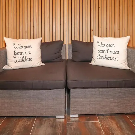 In 1 Stock Apartment