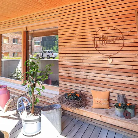 Apartment In 1 Stock *