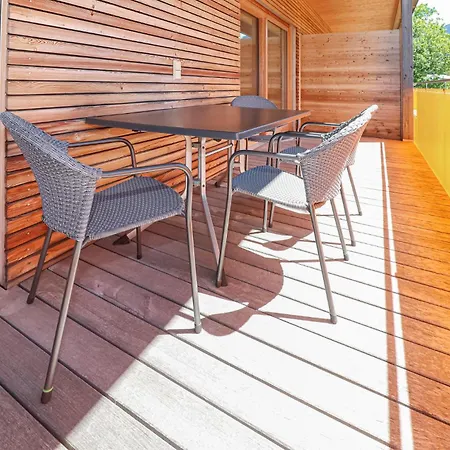 Apartment In 1 Stock